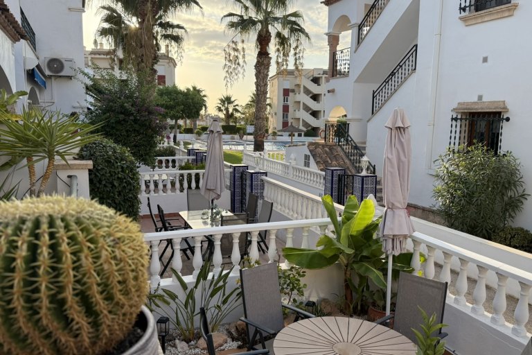 Výhled na bazén | CostaBlancaHoliday.eu - foto č. 14